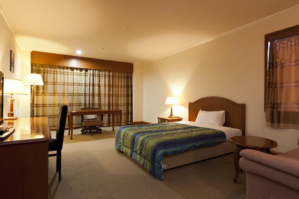 Station Hotel Au Tsu Room photo